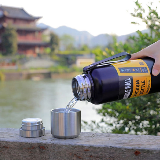 Gourde_isotherme_Outdoor_promenade