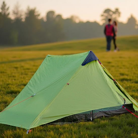 Tente_camping_-_Campeur_excursion