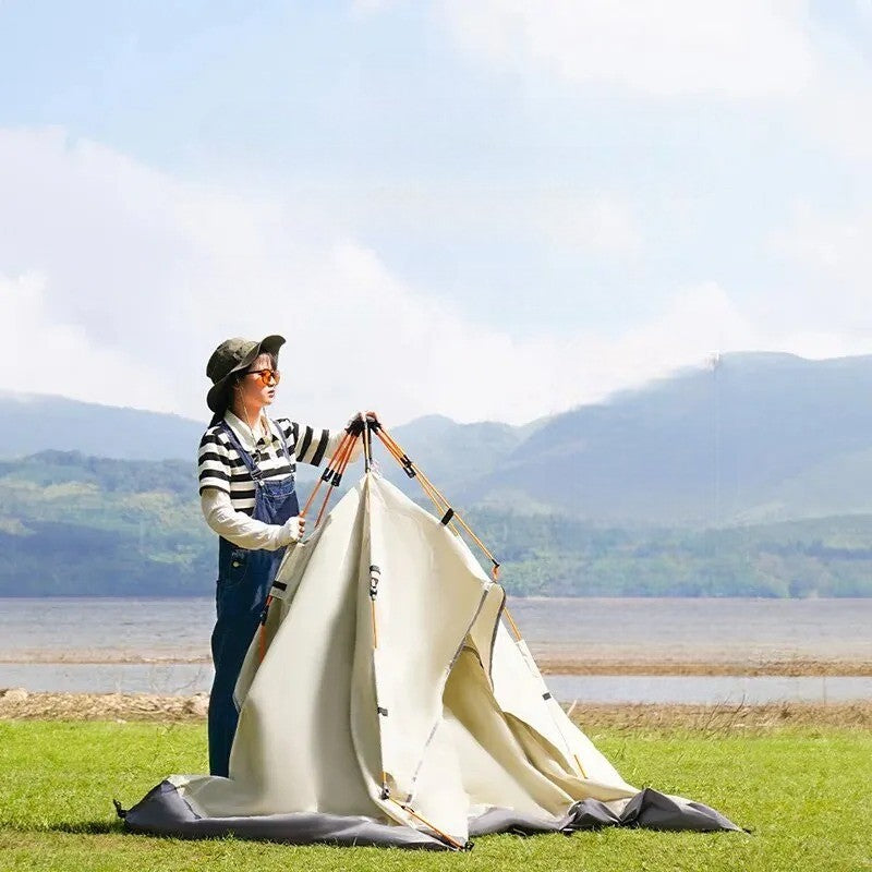 Tente_de_camping_Confort_se_plie_et_se_deplie_facilement